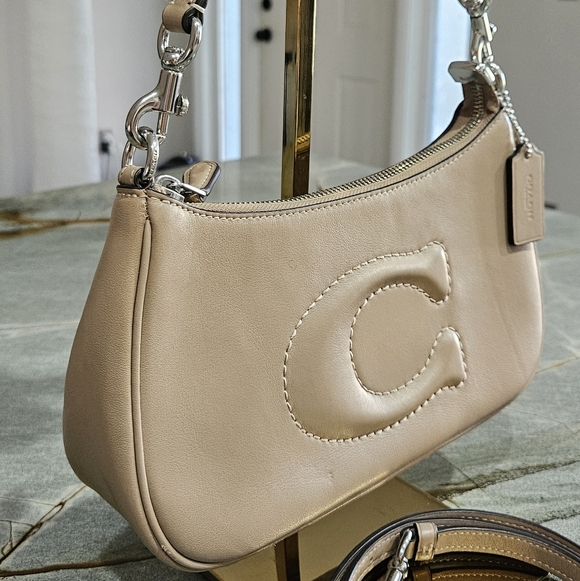 Coach Cream Shoulder Bag - Picture 10 of 10